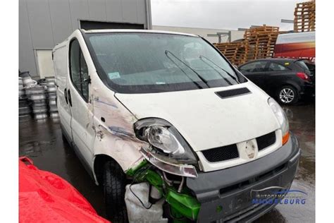 Renault Trafic New 1 9 dCi 100 16V Vehículo de desguace 2005 Blanco