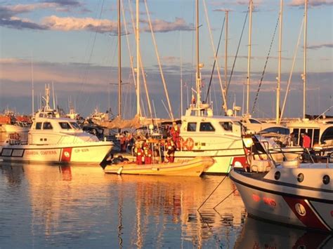 Giulianova Affonda Un Peschereccio Due Morti