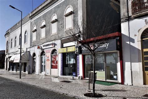 O Palhetas Na Foz Figueira Da Foz Faz A Sua Luta De Lojas Fechadas