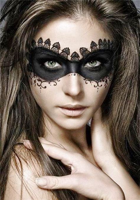 30 Cool Halloween Makeup Ideas For Women Flawssy