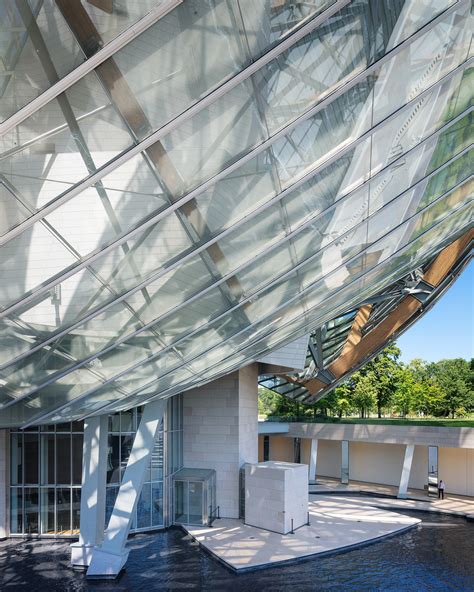 Fondation Louis Vuitton on Behance