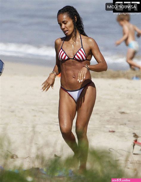 Jada Pinkett Smith Nude Sexy Photos