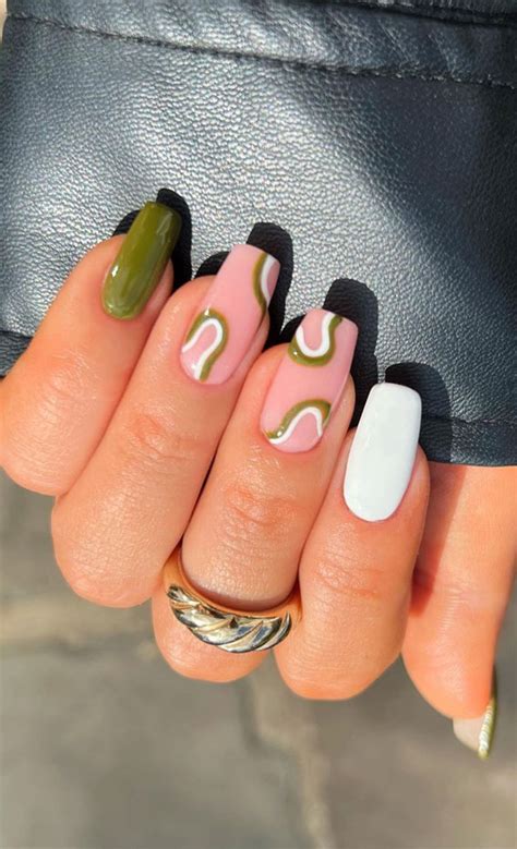 50 Gorgeous Fall Nails That Re Perfect For Thanksgiving Green And White