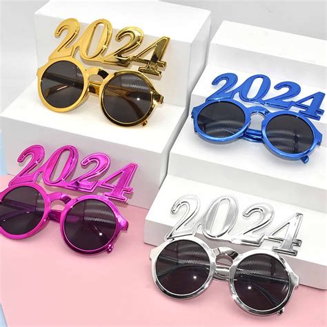 Liuwen 2024 Happy New Year Eyewear 1 Pair Happy New Year 3d Party Glasses Shining Rhinestones