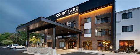 Affordable Grand Rapids Airport Hotels | Courtyard Grand Rapids Airport