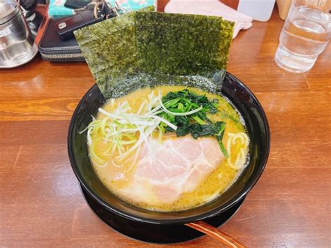 『醤油豚骨』飯山家系濃厚豚骨ラーメン がぁたくのレビュー ラーメンデータベース