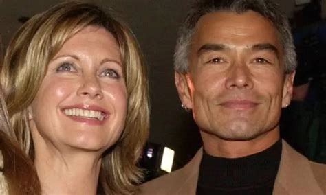 Olivia Newton John Su Ex Novio Reapareci Despu S De Once A Os