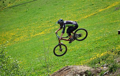 Images Gratuites La Nature Herbe La Personne Piste Prairie