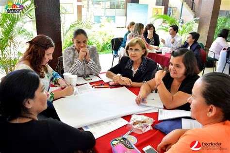 Teresa Clotilde Ojeda Sánchez ¿y Cómo Haría Un Director Escolar Para