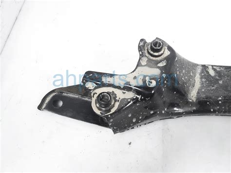 Sold Honda Cr V Crossmember Front Passenger Subframe Extension