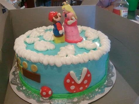 Mario And Princess Peach Kiss - CakeCentral.com