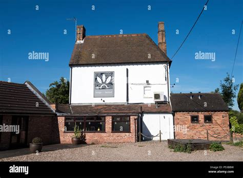 The Bridge and Bayleaf in Gunthorpe, Nottinghamshire England UK Stock ...