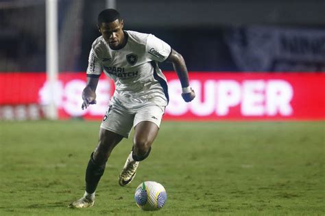 Botafogo x Athletico PR onde assistir ao vivo Brasileirão