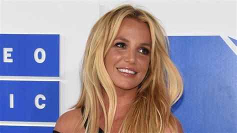 Britney Spears Returns To Instagram With Celebratory Post Hello