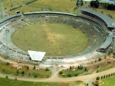 2002 The Demolition Of Afl Waverley Park Stands I Australian