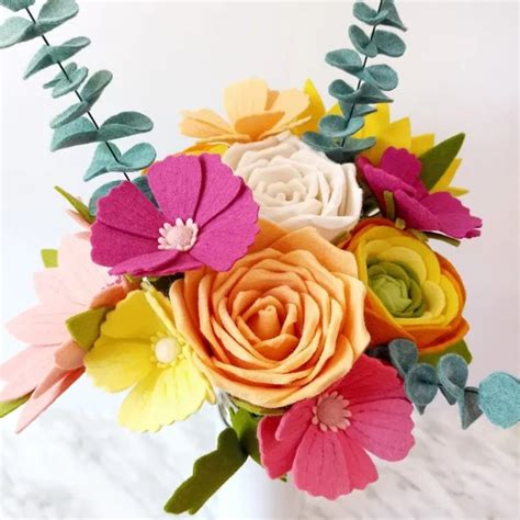 Diy Felt Flower Tutorials Gathering Beauty