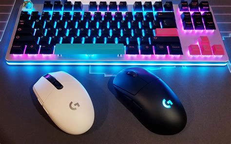 Logitech G Pro Wireless vs G305 Lightspeed Mouse: Which One is For You?