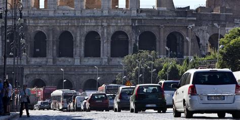 Le Cose Da Sapere Sul Blocco Del Traffico A Roma Il Post