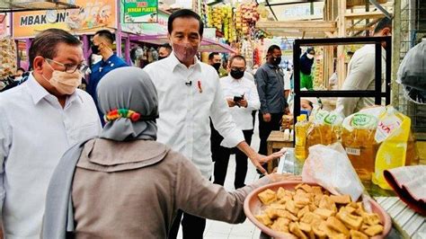 Demi Kebutuhan Pokok Masyarakat Jokowi Larang Ekspor Minyak Goreng Dan