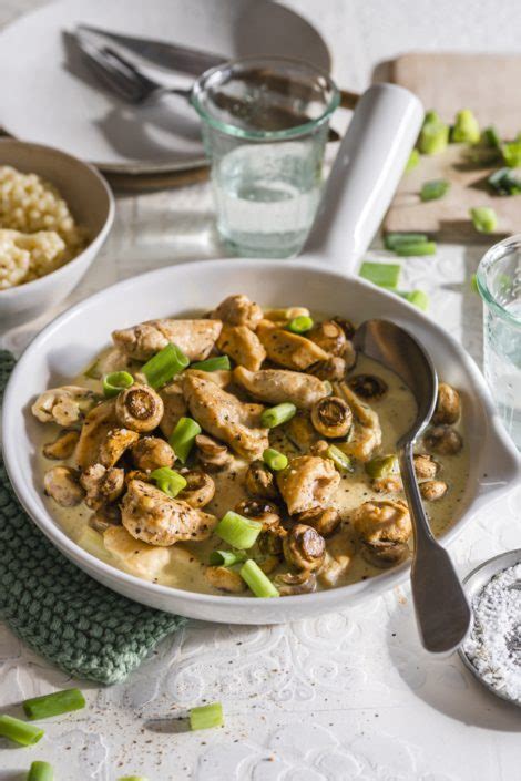 Hähnchen Geschnetzeltes mit Champignons und Frischkäse Ein Rezept aus