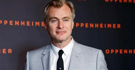 Oppenheimer de Christopher Nolan vence o prêmio principal da DGA