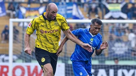 Persib All Stars Dipecundangi Bvb Legends Jan Koller Dan David Odonkor