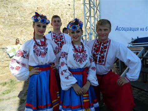 Стотици българи живущи извън страната се събират в Перник преди деня на ...