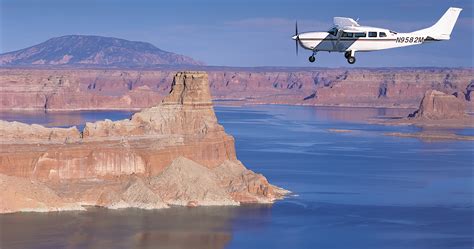 Lake Powell & Horseshoe Bend Flight by American Aviation - Discover North America