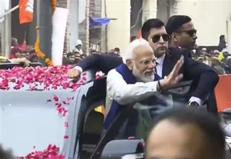 Pm Modi Ayodhya Visit Live अयोध्या में पीएम मोदी का सीएम योगी और