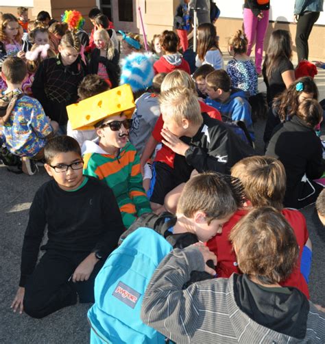 Crazy Dress Up Day At Oso Grande Elementary Orange County Register