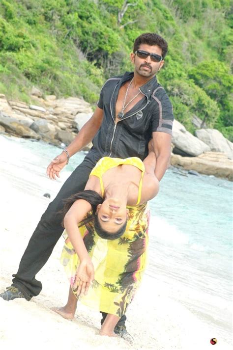 Hot Sexy Sai Dhanshika Bikini Pics