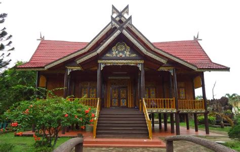 rumah adat panggung