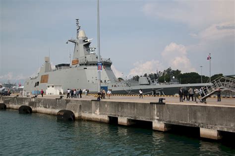 Thaidefense News Close Up Htms Bhumibol Adulyadej Ffg