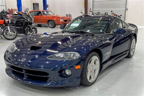 25k-Mile 2001 Dodge Viper GTS in 2023 | Viper gts, Dodge viper gts ...