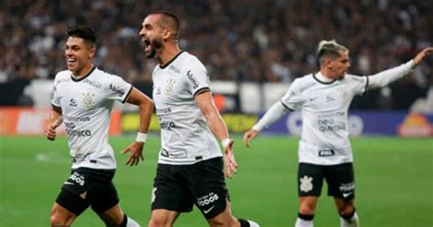 Lateral Revelado Pelo Corinthians Entra Na Mira Da Juventus Rede