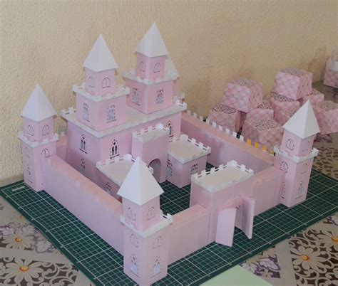 Como Fazer Um Castelo De Papelão Para Maquete