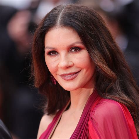 Catherine Zeta Jones 55 Shares A Sultry Nude Photo For Her Husbands