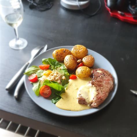 [homemade] Steak Sauce Bearnaise And Potatoes R Food