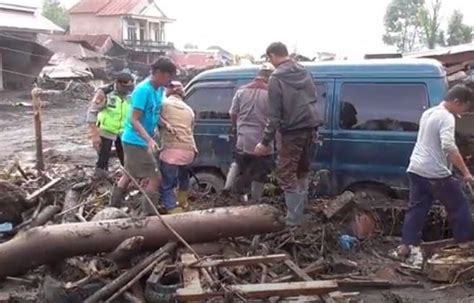 Update Banjir Bandang Sumbar Meninggal Orang Hilang