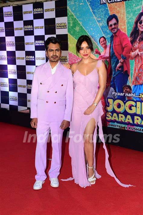 Nawazuddin Siddiqui Neha Sharma Grace The Premiere Of Jogira Sara Ra