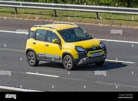 Fiat panda cross twinair hi-res stock photography and images - Alamy