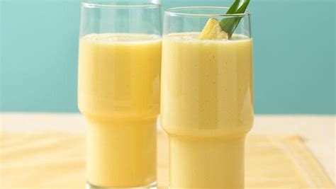 Anti Inflammatory Pineapple Ginger Smoothie Raw Edibles