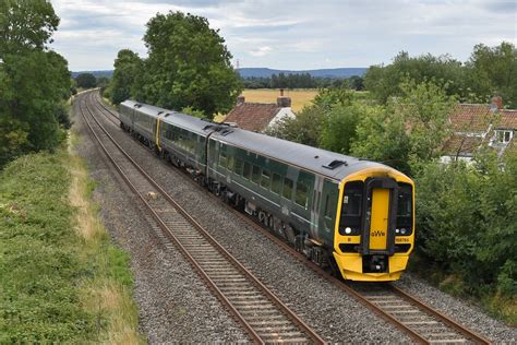 Gwr Class 158 Gwr Class 158 No158765 Passes Fordgatewit Flickr