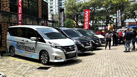 Foto Pakai Mesin 2000cc Segini Konsumsi BBM Nissan Serena Baru