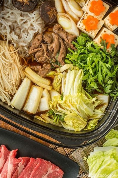 Sukiyaki Japanese Hot Pot Easy Japanese Recipes Japanese Dishes Japanese Food Asian Recipes