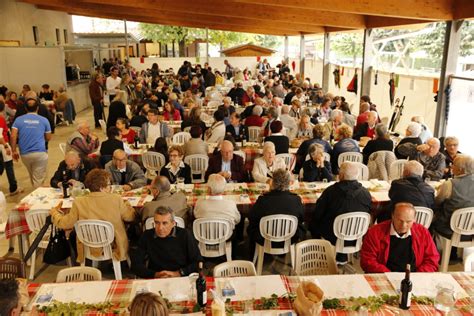 Festeggiamo I Nonni Con La Ripresa Delle Attivit Di Giovani Da Pi