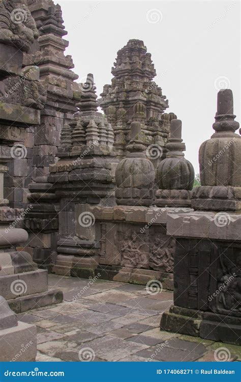 Detalle En El Templo Hindú Prambanan Yogyakarta Famoso J2se Indonesia