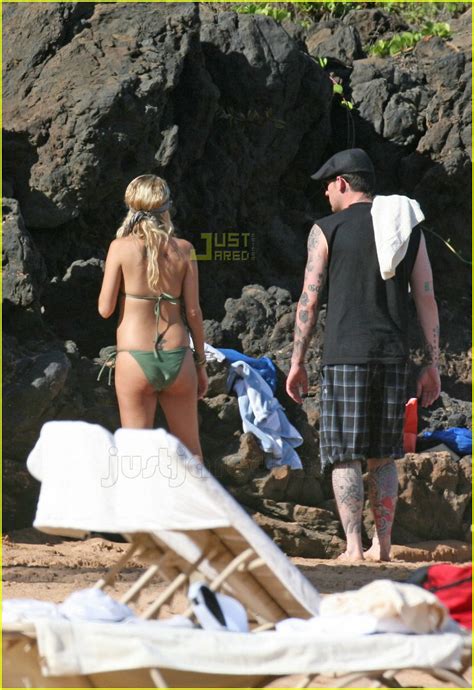 Photo Nicole Richie Pregnant Bikini Body 02 Photo 606701 Just