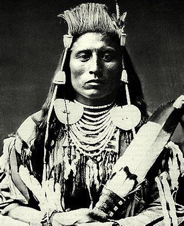 Medicine Crow Perits Shinakpas Crow Traditional Crow War