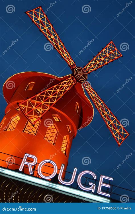 Moulin Rouge Girl On Gold Background Royalty Free Stock Photography